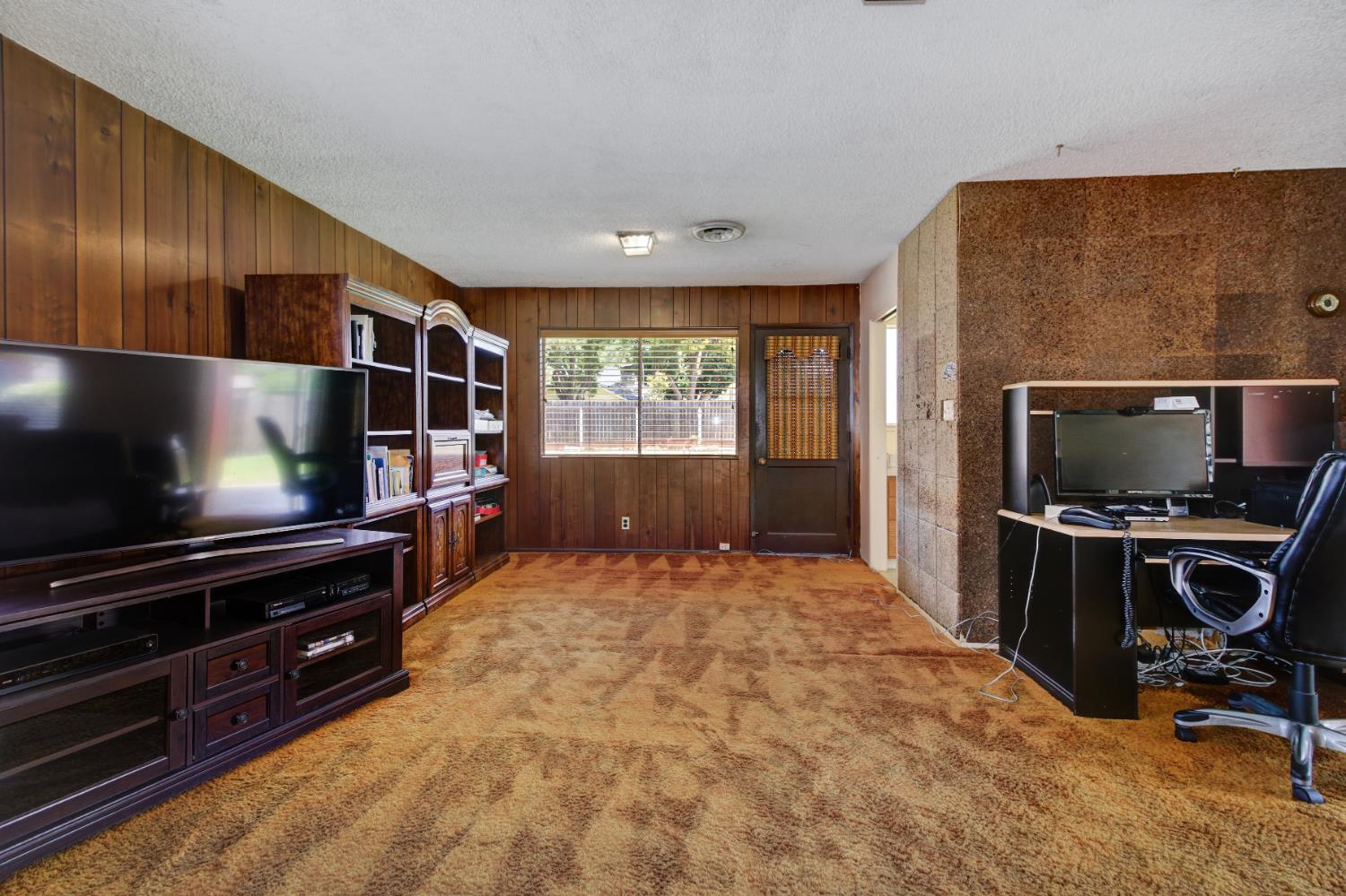 Detail Gallery Image 17 of 38 For 3845 Lynwood Way, Sacramento,  CA 95864 - 3 Beds | 3 Baths