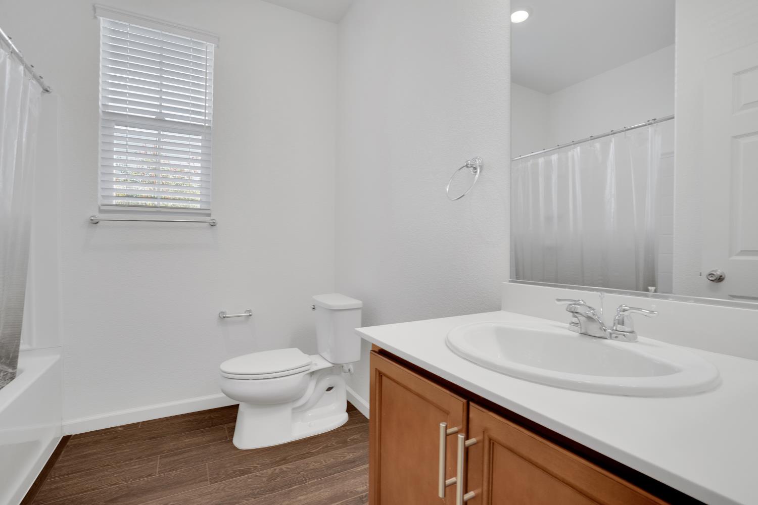 Detail Gallery Image 5 of 25 For 841 Stawell Dr, Patterson,  CA 95363 - 4 Beds | 2 Baths
