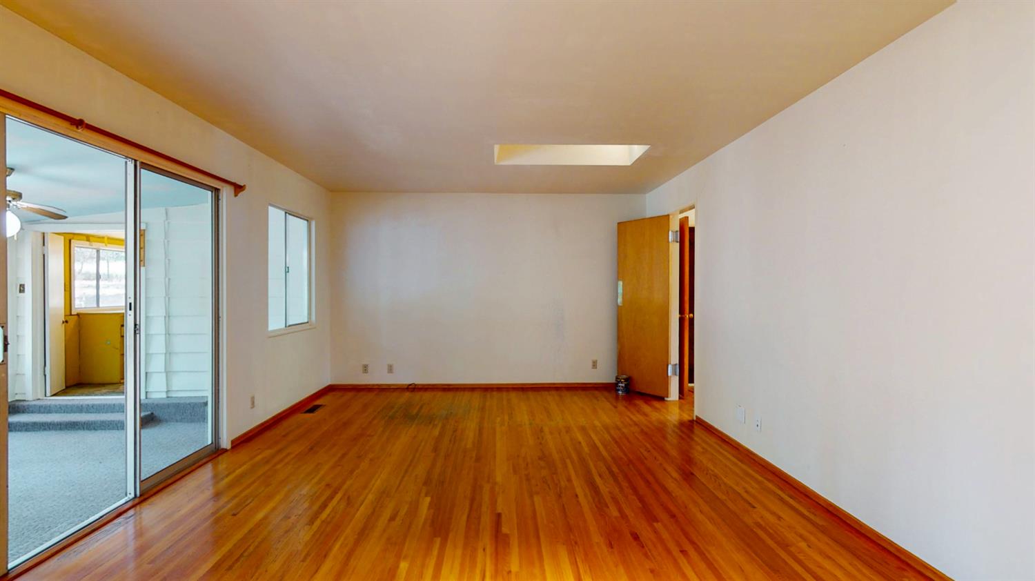 Detail Gallery Image 4 of 43 For 15604 Ridge Estates Rd, Nevada City,  CA 95959 - 2 Beds | 1/1 Baths