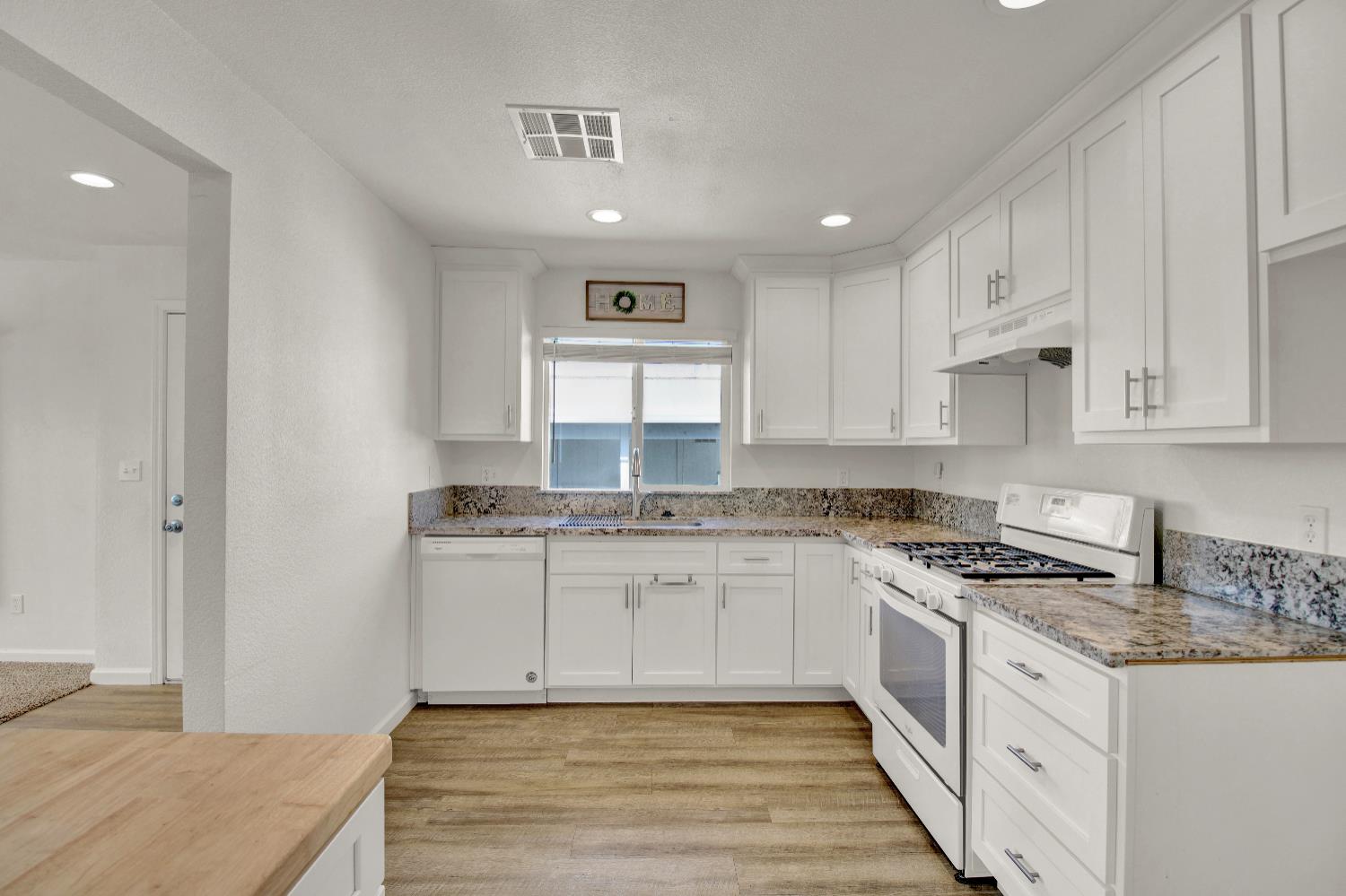 Detail Gallery Image 19 of 34 For 2307 Oakdale Rd 100, Modesto,  CA 95355 - 2 Beds | 2 Baths