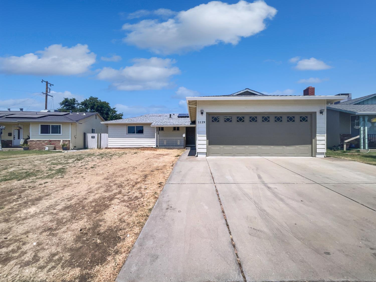Detail Gallery Image 1 of 20 For 1129 Rideout Way, Marysville,  CA 95901 - 4 Beds | 2 Baths