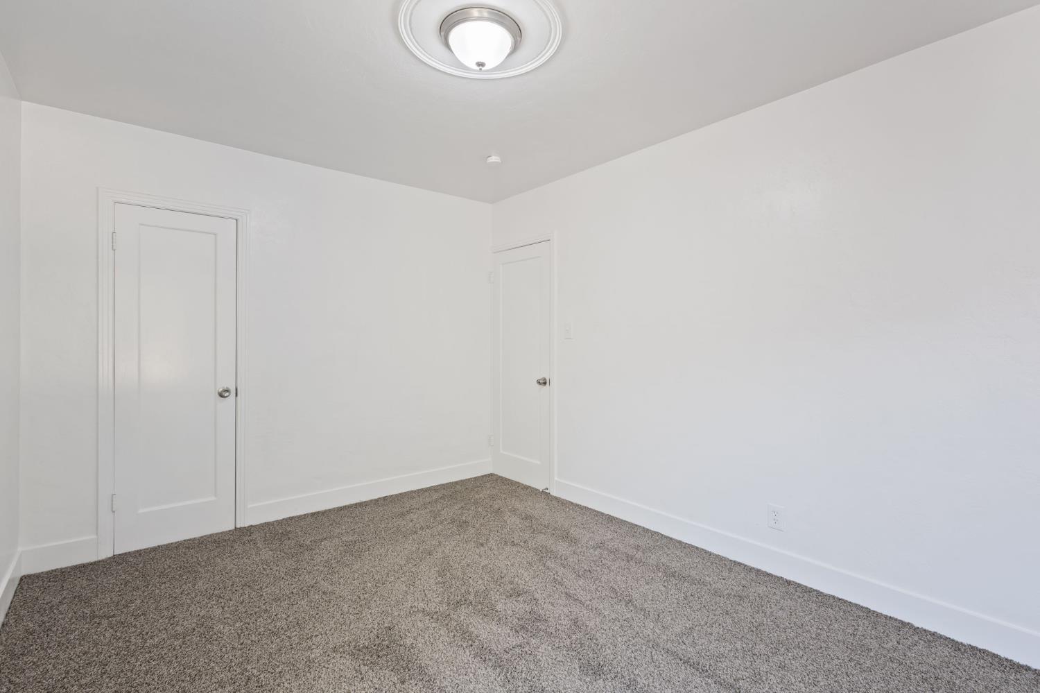 Detail Gallery Image 21 of 27 For 365 E Main St, Merced,  CA 95340 - 3 Beds | 1/1 Baths