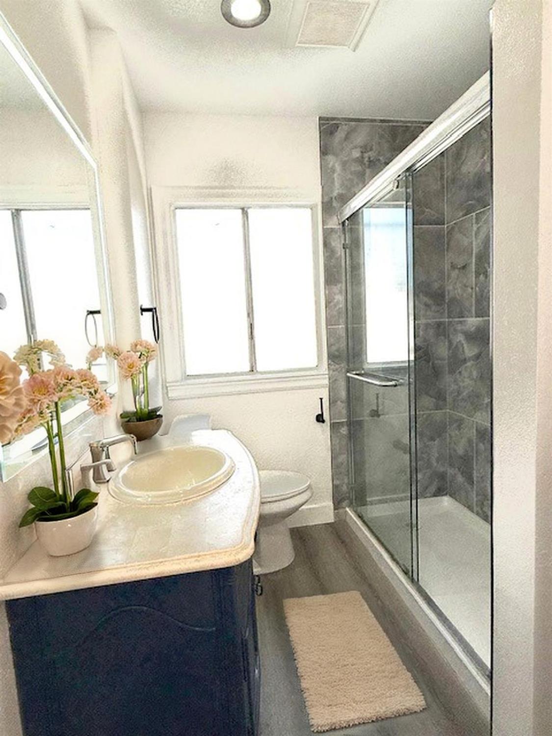 Detail Gallery Image 14 of 35 For 6905 Halliday Ave, Oakland,  CA 94605 - 2 Beds | 1 Baths