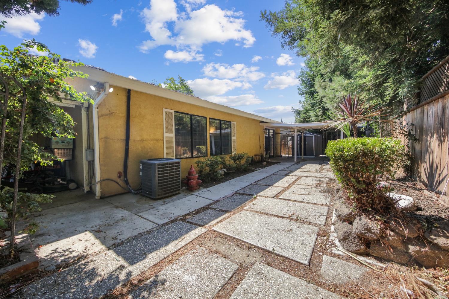Detail Gallery Image 27 of 30 For 2962 Smoke Tree Cir, Stockton,  CA 95209 - 3 Beds | 2 Baths