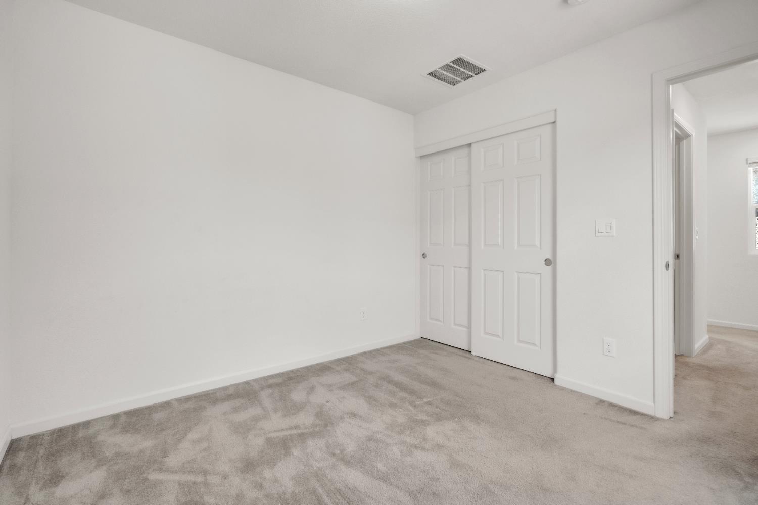 Detail Gallery Image 16 of 35 For 9934 Macabee Ln, Elk Grove,  CA 95757 - 3 Beds | 2/1 Baths