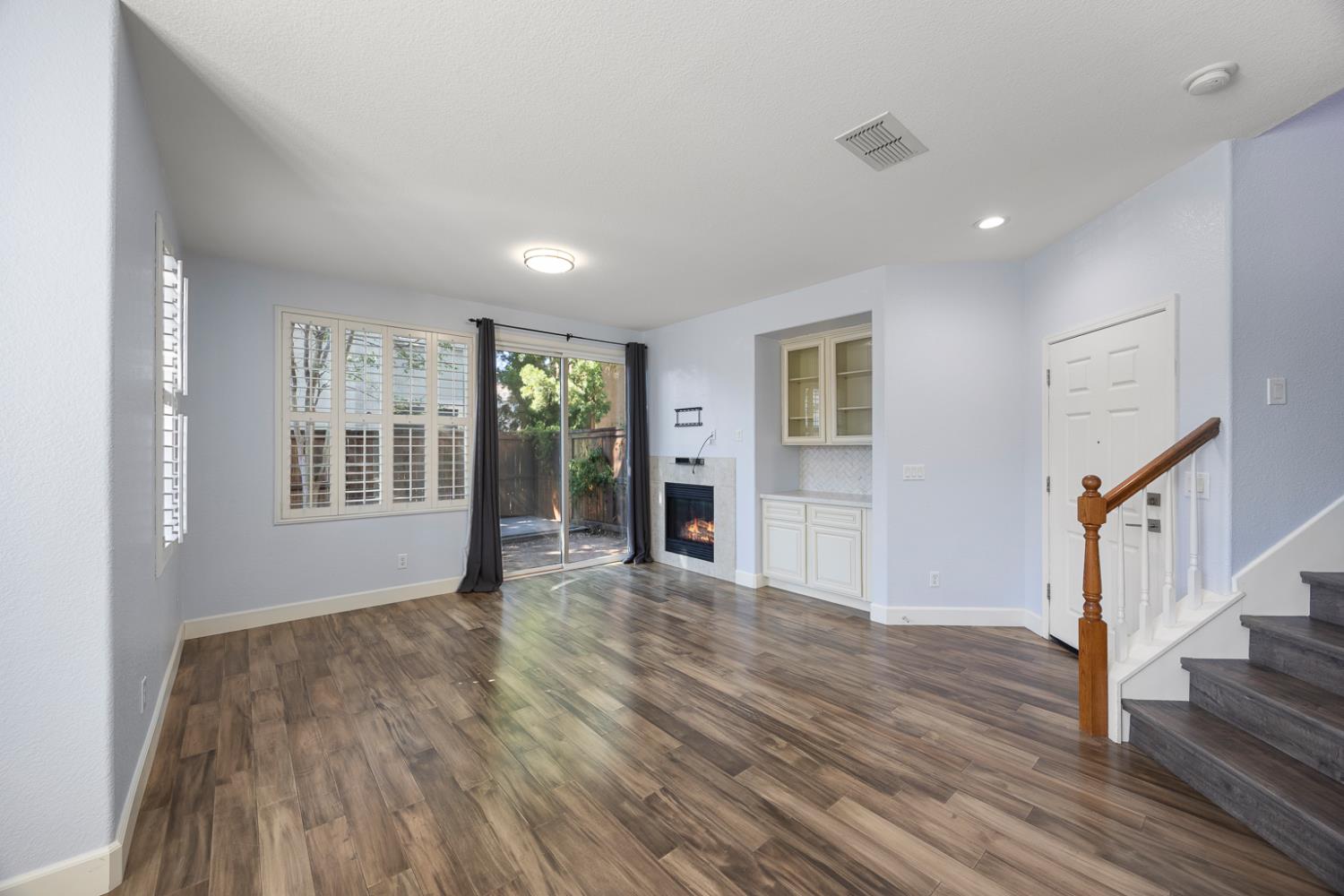 Detail Gallery Image 6 of 40 For 9205 Cortina Cir, Roseville,  CA 95678 - 3 Beds | 2/1 Baths