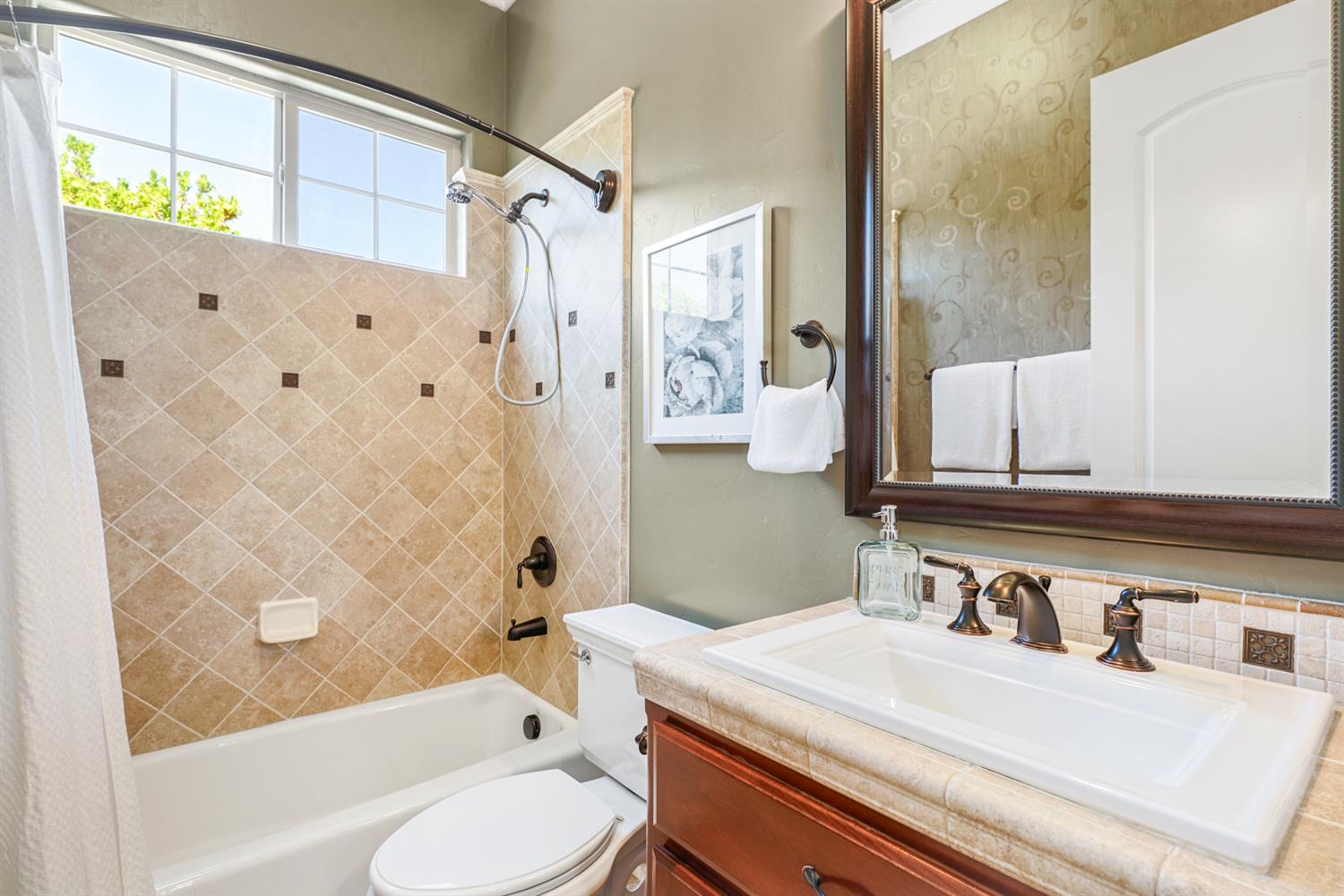 Detail Gallery Image 35 of 65 For 6312 Monument Springs Dr, Rocklin,  CA 95677 - 4 Beds | 3 Baths