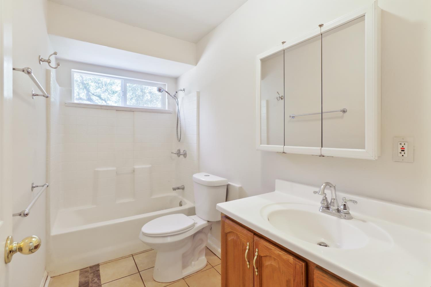 Detail Gallery Image 18 of 27 For 90 Tall Pines Ct, Applegate,  CA 95703 - 3 Beds | 2/1 Baths