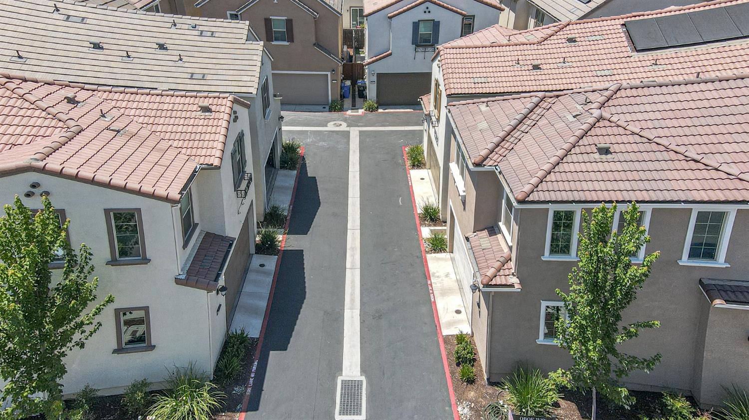 Detail Gallery Image 11 of 53 For 10448 Oboe Way, Elk Grove,  CA 95757 - 3 Beds | 2/1 Baths