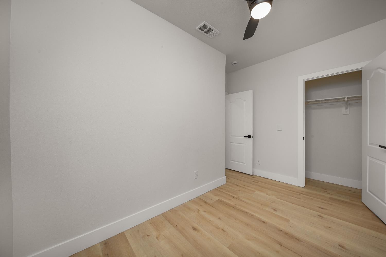 Detail Gallery Image 18 of 38 For 644 N Airport Way, Stockton,  CA 95205 - 3 Beds | 2 Baths