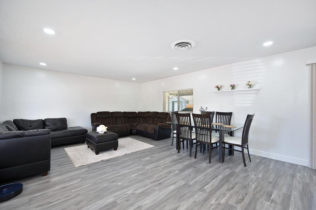 Detail Gallery Image 7 of 35 For 9431 Erwin Ave, Orangevale,  CA 95662 - 3 Beds | 2 Baths