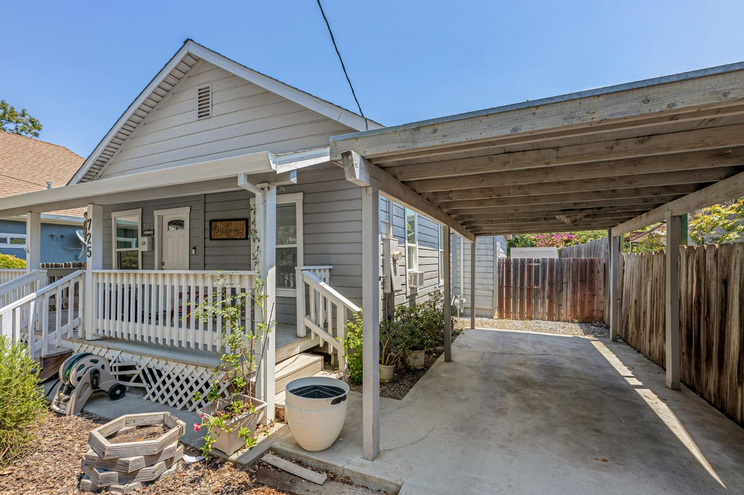 Detail Gallery Image 4 of 37 For 725 4th St, Woodland,  CA 95695 - 3 Beds | 1 Baths