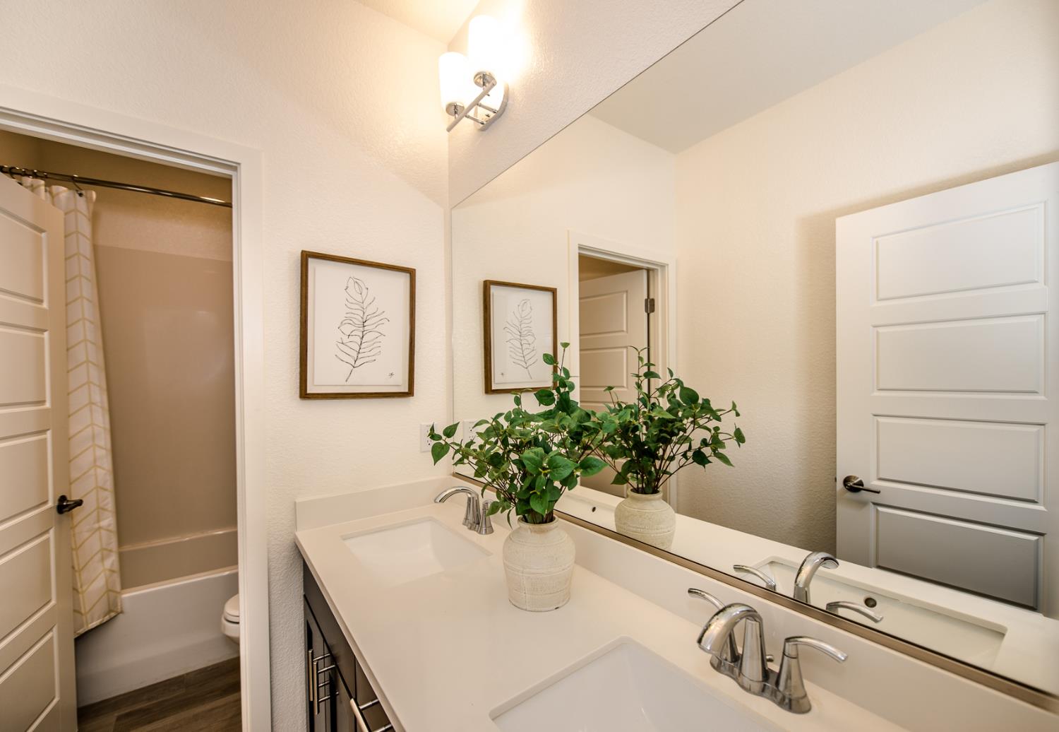Detail Gallery Image 24 of 37 For 2751 Brookshire Cir, Woodland,  CA 95776 - 5 Beds | 3 Baths