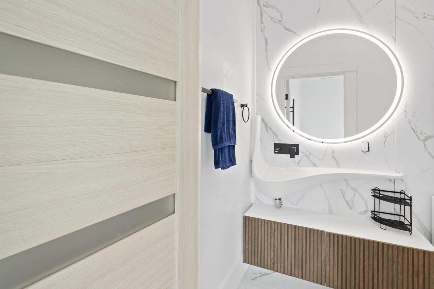 Detail Gallery Image 22 of 47 For 9425 S Wales Way, Elk Grove,  CA 95758 - 5 Beds | 5/1 Baths