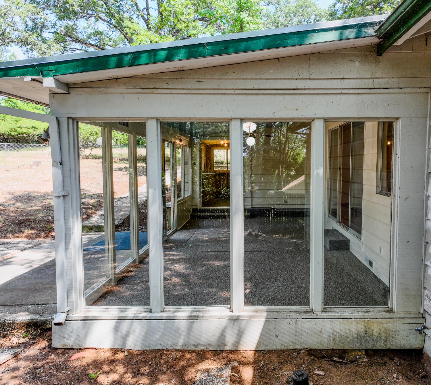 Detail Gallery Image 9 of 43 For 15604 Ridge Estates Rd, Nevada City,  CA 95959 - 2 Beds | 1/1 Baths