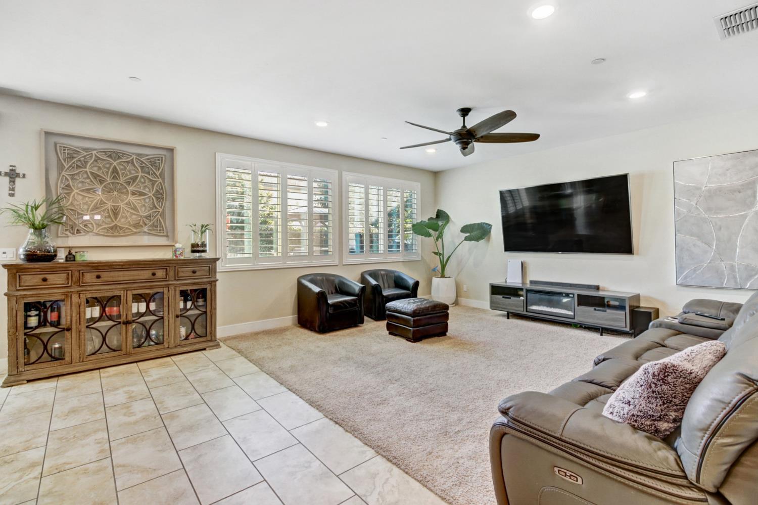 Detail Gallery Image 23 of 88 For 9940 Lorae Way, Elk Grove,  CA 95624 - 4 Beds | 3 Baths