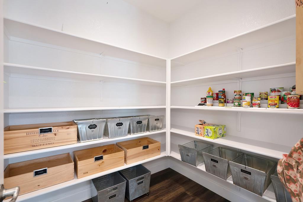 Detail Gallery Image 15 of 43 For 10309 Tempo Way, Elk Grove,  CA 95757 - 4 Beds | 3/1 Baths