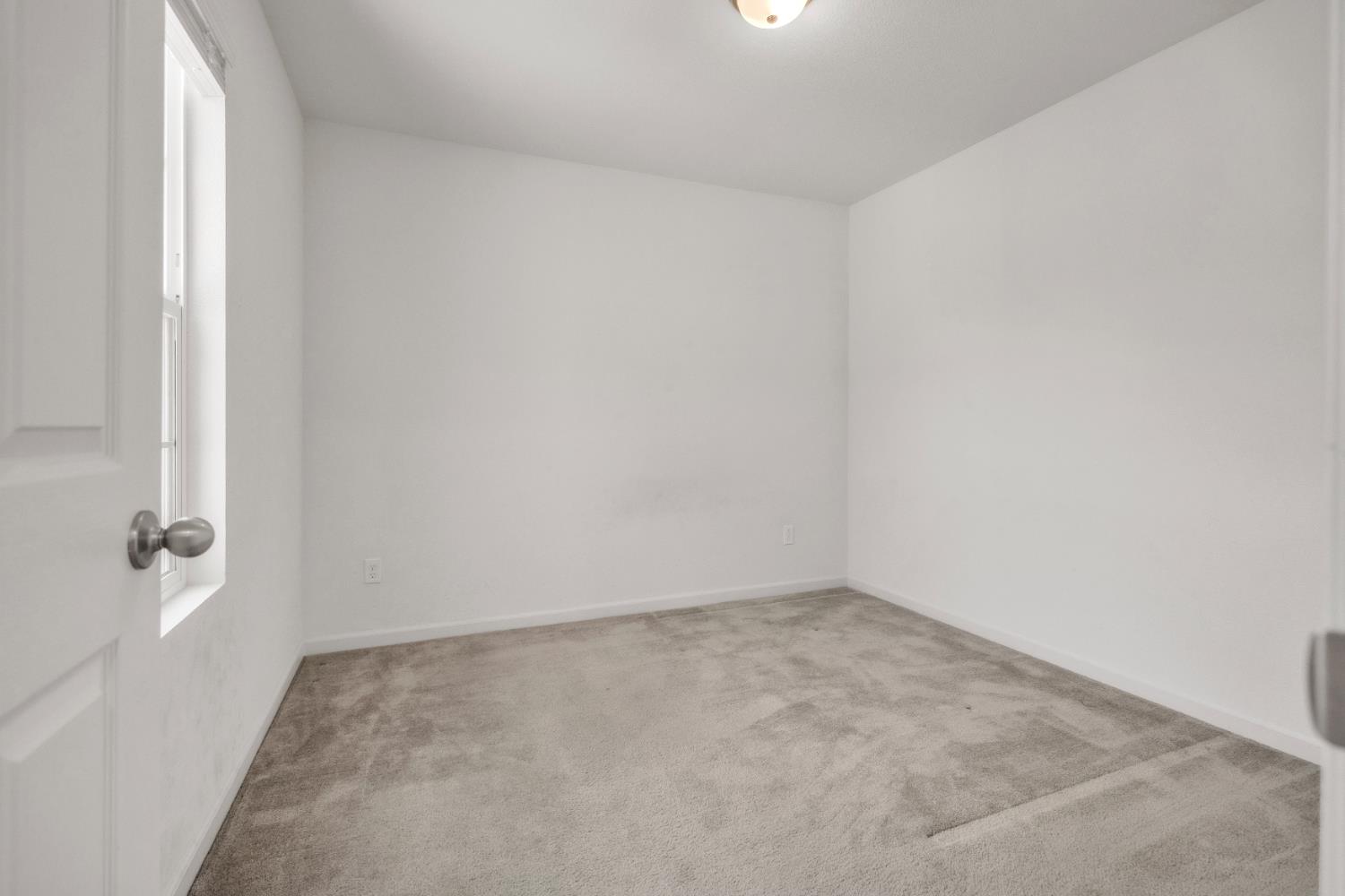 Detail Gallery Image 17 of 35 For 9934 Macabee Ln, Elk Grove,  CA 95757 - 3 Beds | 2/1 Baths