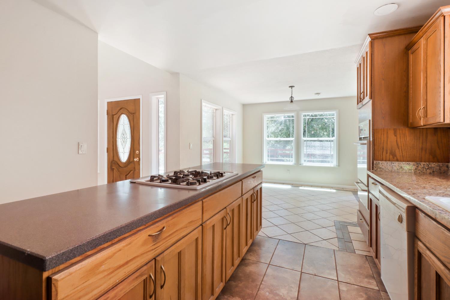 Detail Gallery Image 9 of 27 For 90 Tall Pines Ct, Applegate,  CA 95703 - 3 Beds | 2/1 Baths