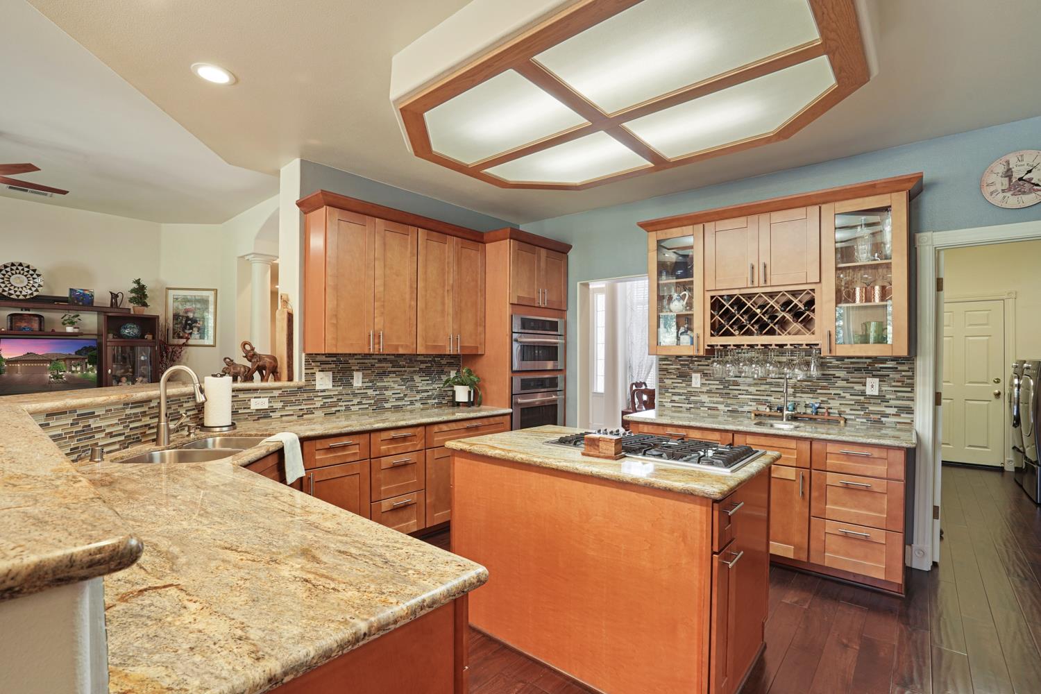 Detail Gallery Image 17 of 44 For 1109 Oak View Dr, Ione,  CA 95640 - 3 Beds | 3 Baths