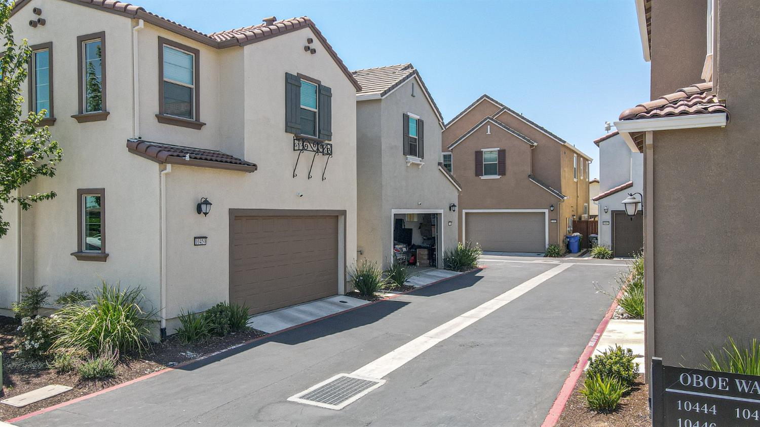 Detail Gallery Image 6 of 53 For 10448 Oboe Way, Elk Grove,  CA 95757 - 3 Beds | 2/1 Baths