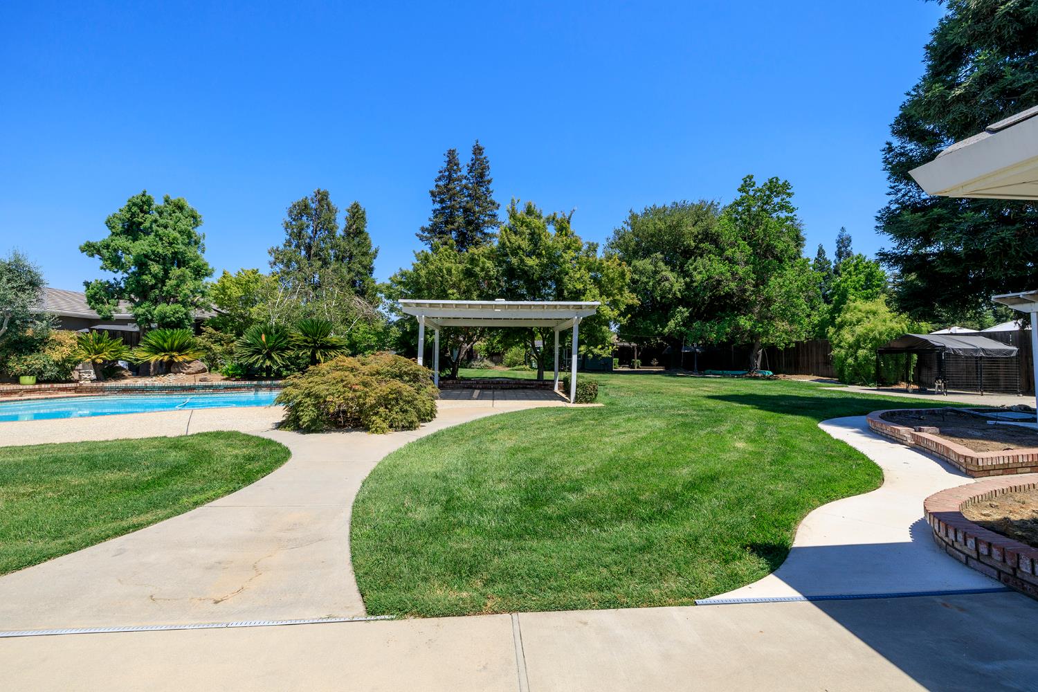 Detail Gallery Image 55 of 68 For 3128 Esta Ave, Modesto,  CA 95355 - 3 Beds | 3 Baths