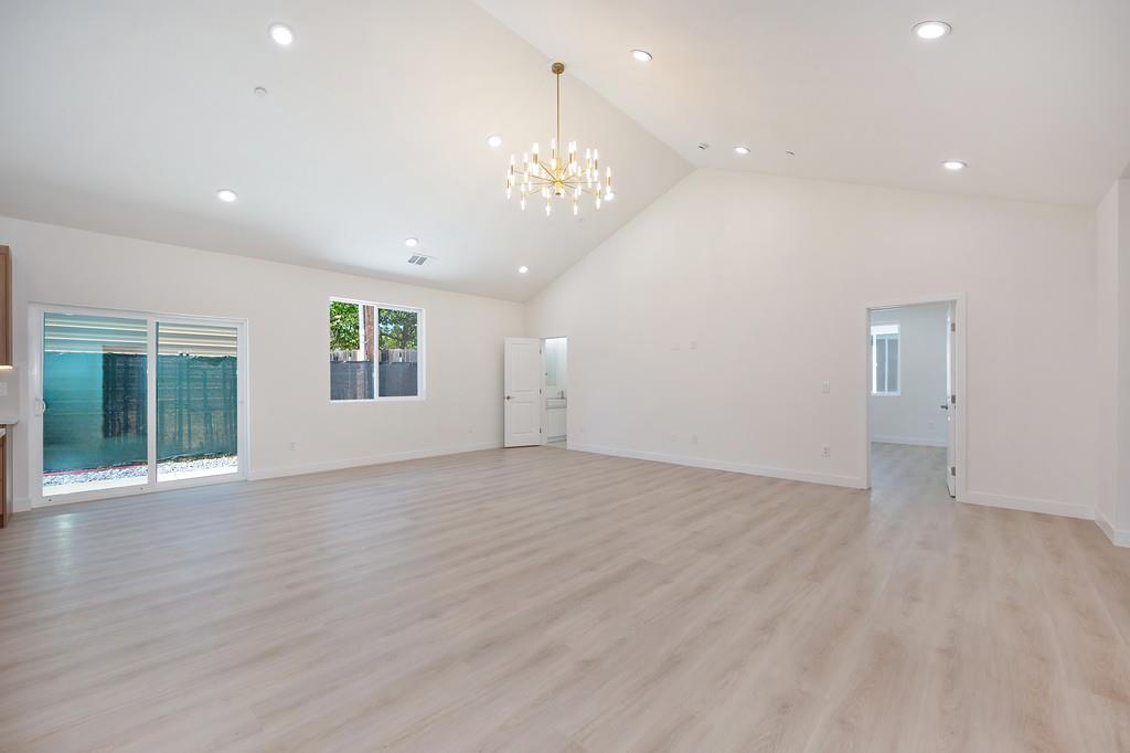Detail Gallery Image 9 of 61 For 9437 Erwin Ave, Orangevale,  CA 95662 - – Beds | – Baths