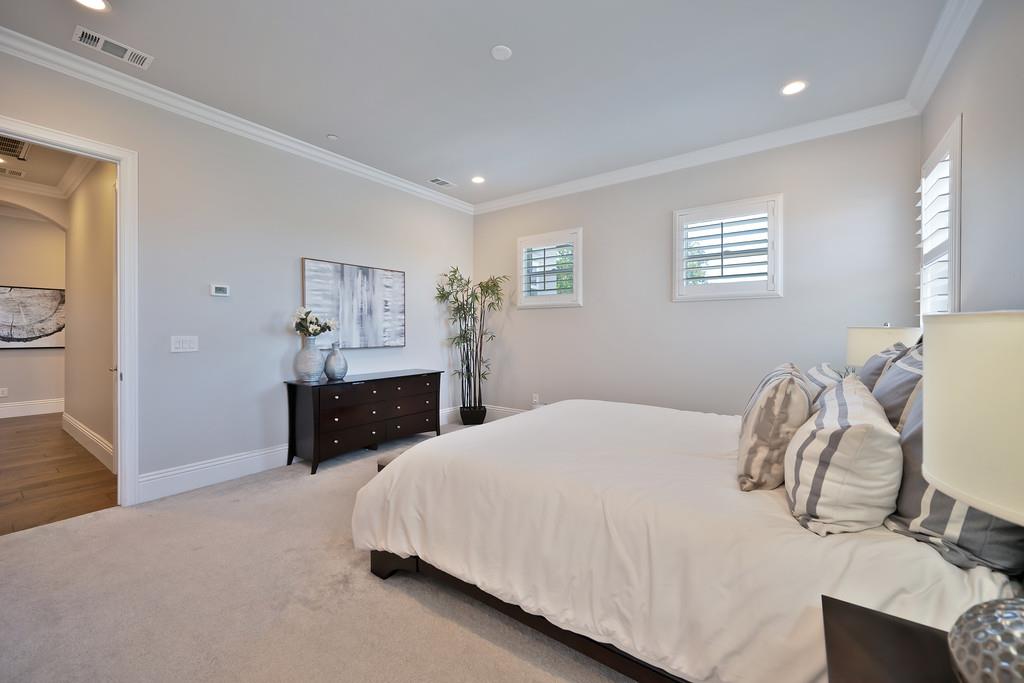 Detail Gallery Image 38 of 94 For 689 Oreno Cir, Folsom,  CA 95630 - 5 Beds | 4/1 Baths