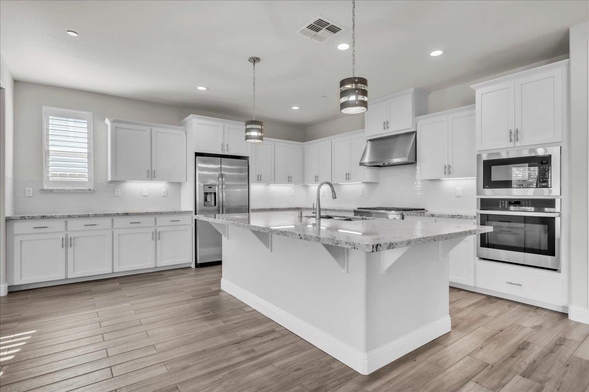 Detail Gallery Image 12 of 66 For 2944 Romano Dr, Lincoln,  CA 95648 - 4 Beds | 3 Baths