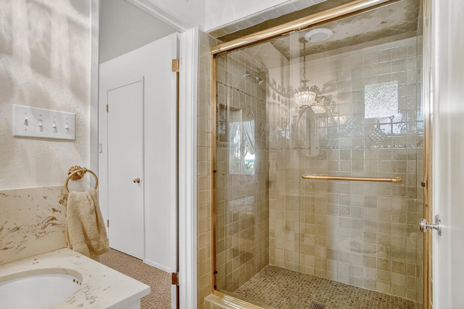 Detail Gallery Image 10 of 22 For 1004 Elm, Woodland,  CA 95695 - 3 Beds | 3 Baths