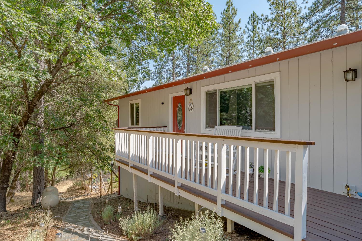 Detail Gallery Image 41 of 68 For 3980 Donner Trl, Placerville,  CA 95667 - 3 Beds | 2 Baths