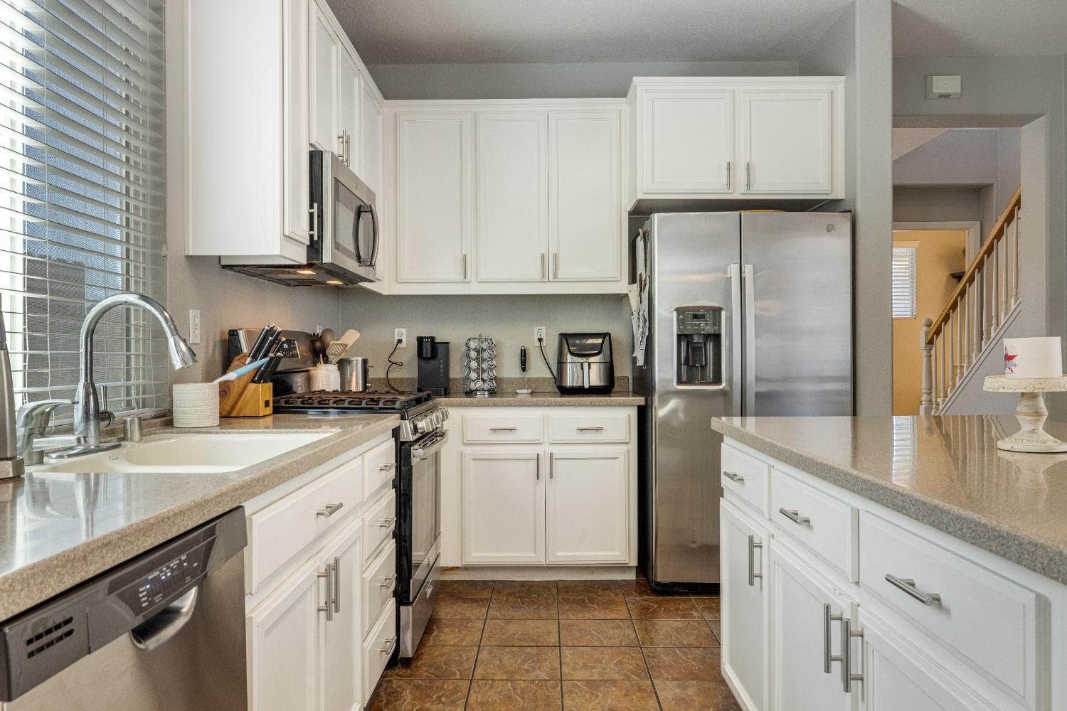 Detail Gallery Image 29 of 62 For 5422 Antique Rose Way, Riverbank,  CA 95367 - 3 Beds | 2/1 Baths