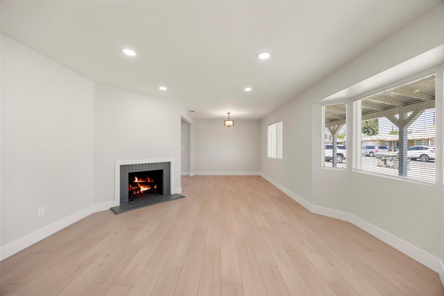 Detail Gallery Image 7 of 35 For 6237 San Martin St, North Highlands,  CA 95660 - 4 Beds | 2 Baths