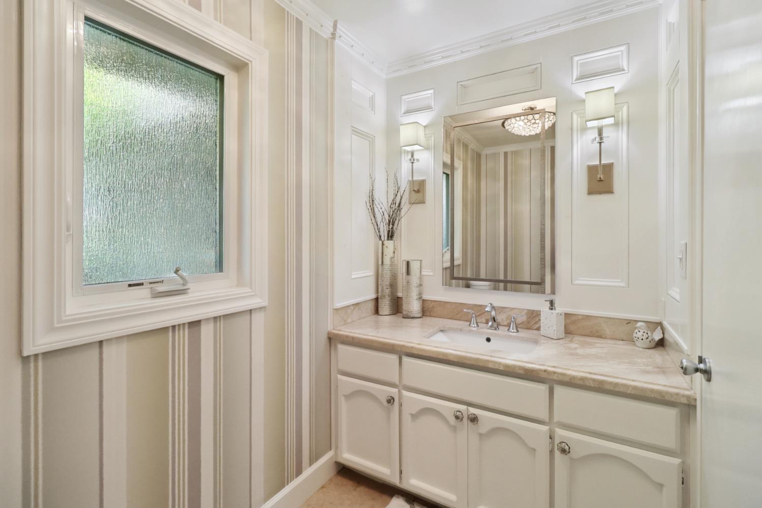 Detail Gallery Image 42 of 62 For 551 Thornley Way, Sacramento,  CA 95864 - 4 Beds | 2/1 Baths