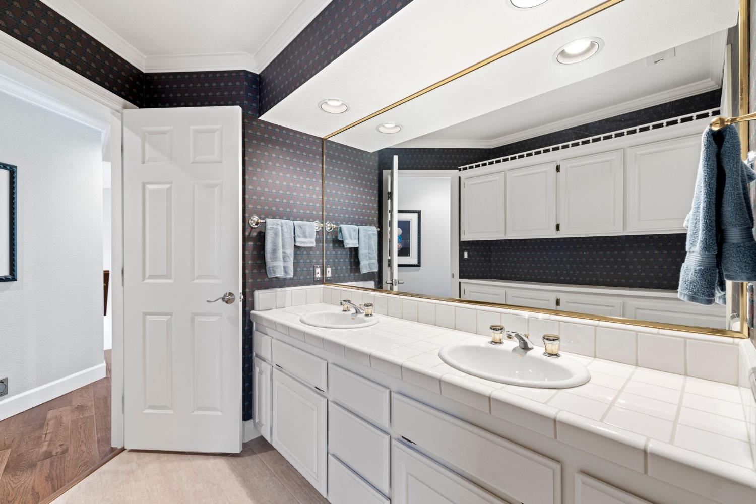 Detail Gallery Image 39 of 58 For 4330 Hale Ranch Ln, Fair Oaks,  CA 95628 - 4 Beds | 3 Baths