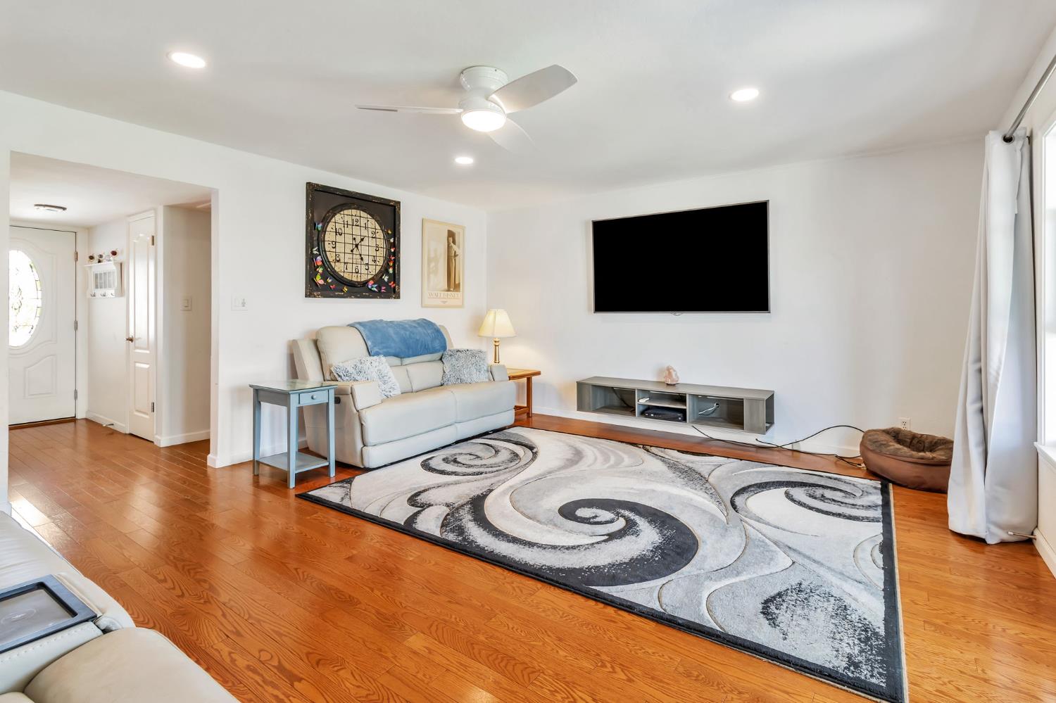 Detail Gallery Image 9 of 33 For 3679 Wilmington Rd, Fremont,  CA 94538 - 3 Beds | 2 Baths