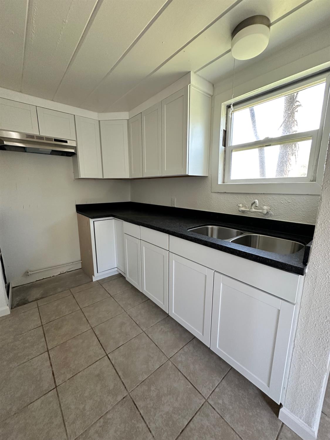 Detail Gallery Image 25 of 28 For 917 9th St, Turlock,  CA 95380 - 5 Beds | 3 Baths