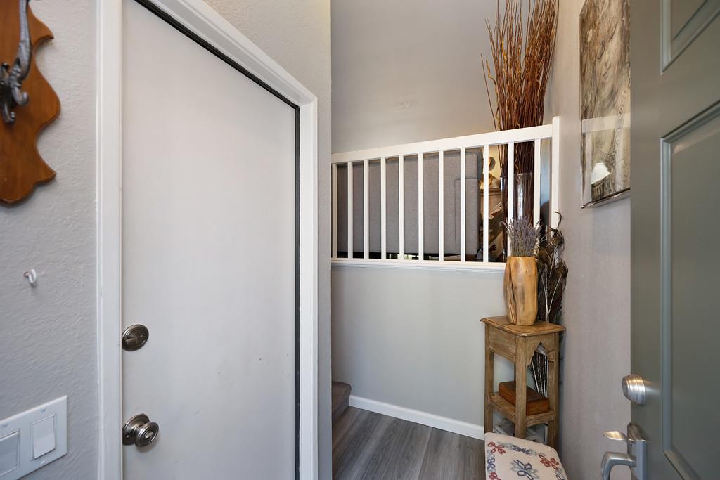 Detail Gallery Image 3 of 47 For 7826 Windsor Ln, Citrus Heights,  CA 95610 - 3 Beds | 2 Baths
