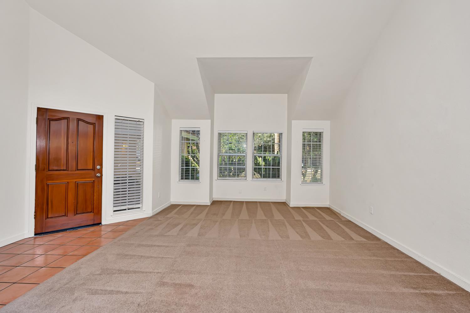 Detail Gallery Image 11 of 71 For 934 Neal St, Los Banos,  CA 93635 - 4 Beds | 2 Baths