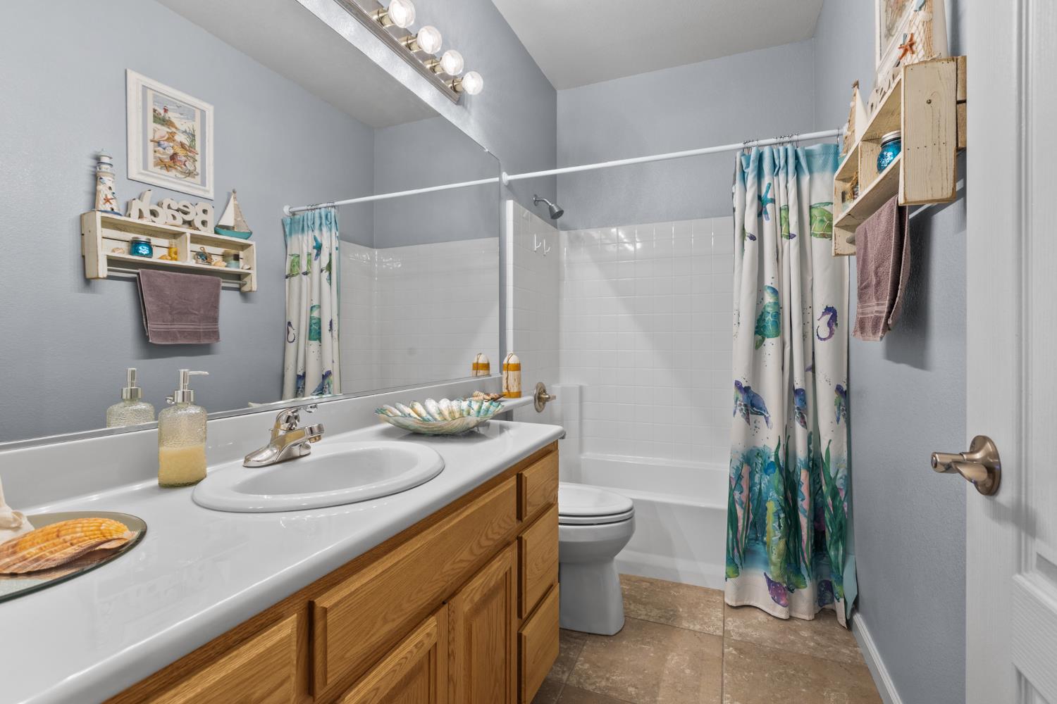 Detail Gallery Image 23 of 40 For 5307 Chatswood Way, Antelope,  CA 95843 - 3 Beds | 2 Baths