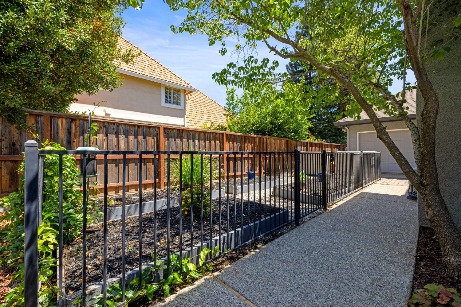 Detail Gallery Image 54 of 58 For 4330 Hale Ranch Ln, Fair Oaks,  CA 95628 - 4 Beds | 3 Baths