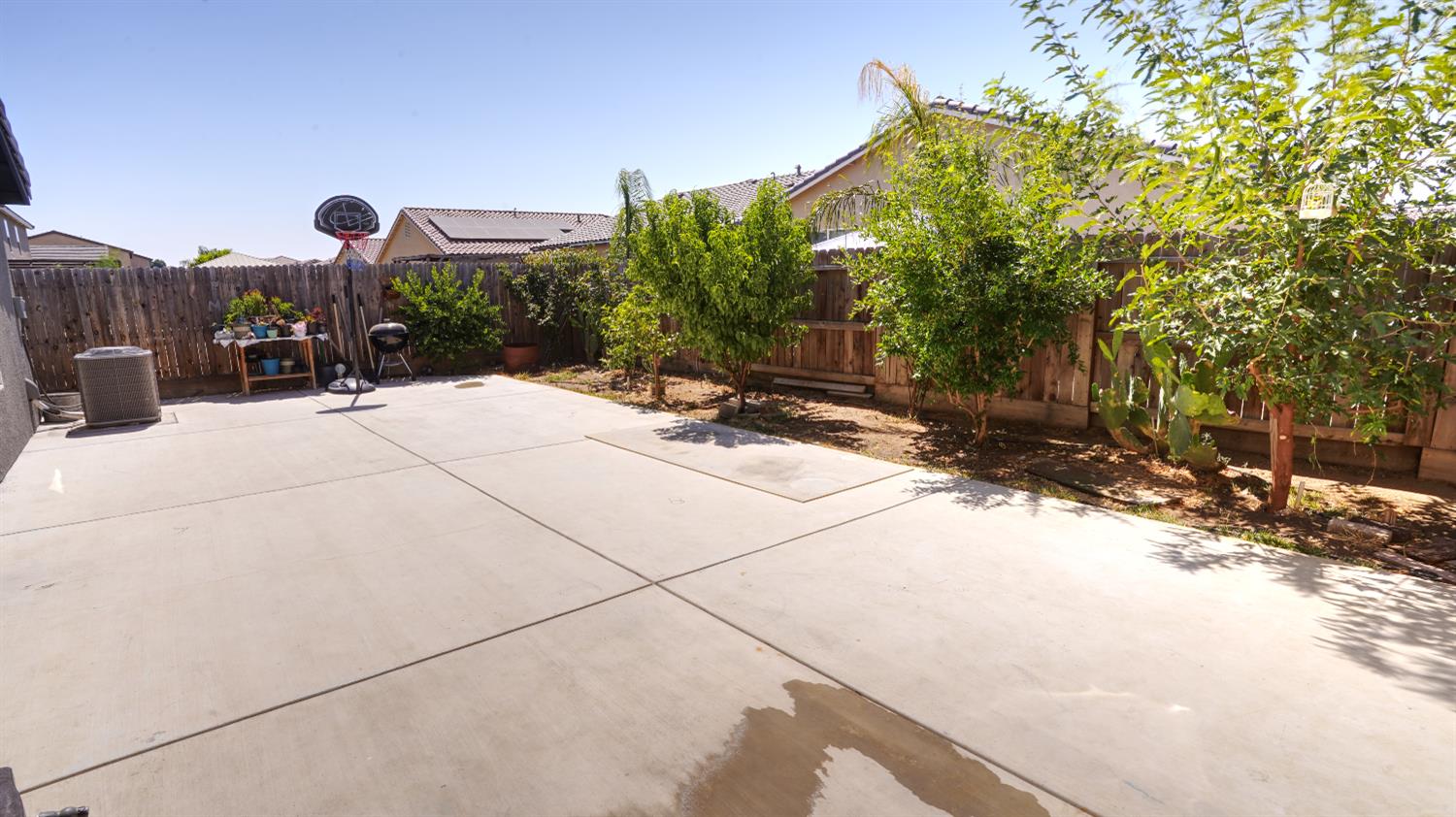 Detail Gallery Image 12 of 14 For 639 Sansoni Ct, Los Banos,  CA 93635 - 4 Beds | 3 Baths