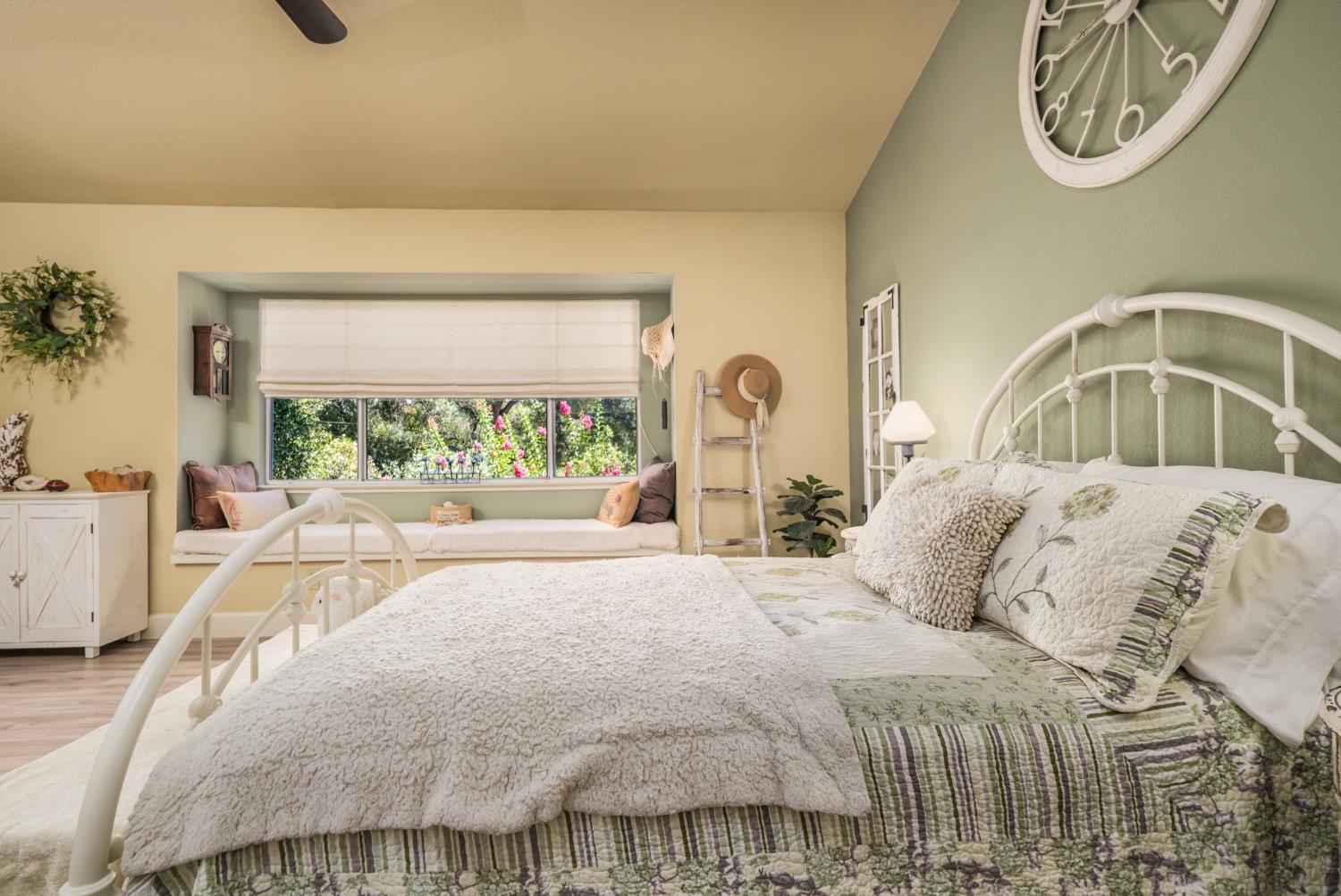 Detail Gallery Image 41 of 63 For 5148 Walnut Place Ln, Carmichael,  CA 95608 - 3 Beds | 2 Baths