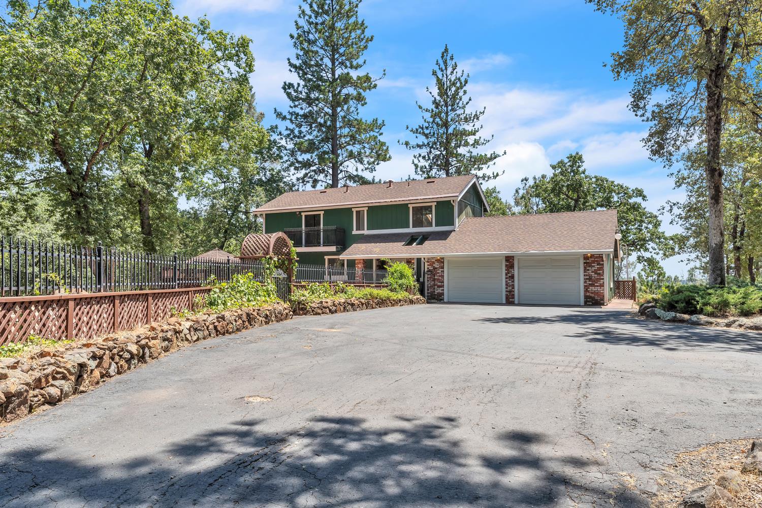 Detail Gallery Image 2 of 39 For 1490 Sage Rd, Colfax,  CA 95713 - 2 Beds | 3 Baths