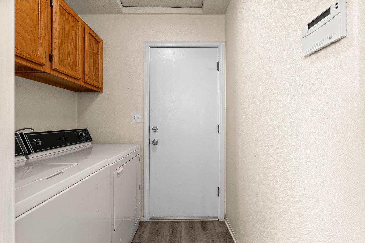 Detail Gallery Image 9 of 17 For 8435 Dartford Dr, Sacramento,  CA 95823 - 3 Beds | 2 Baths
