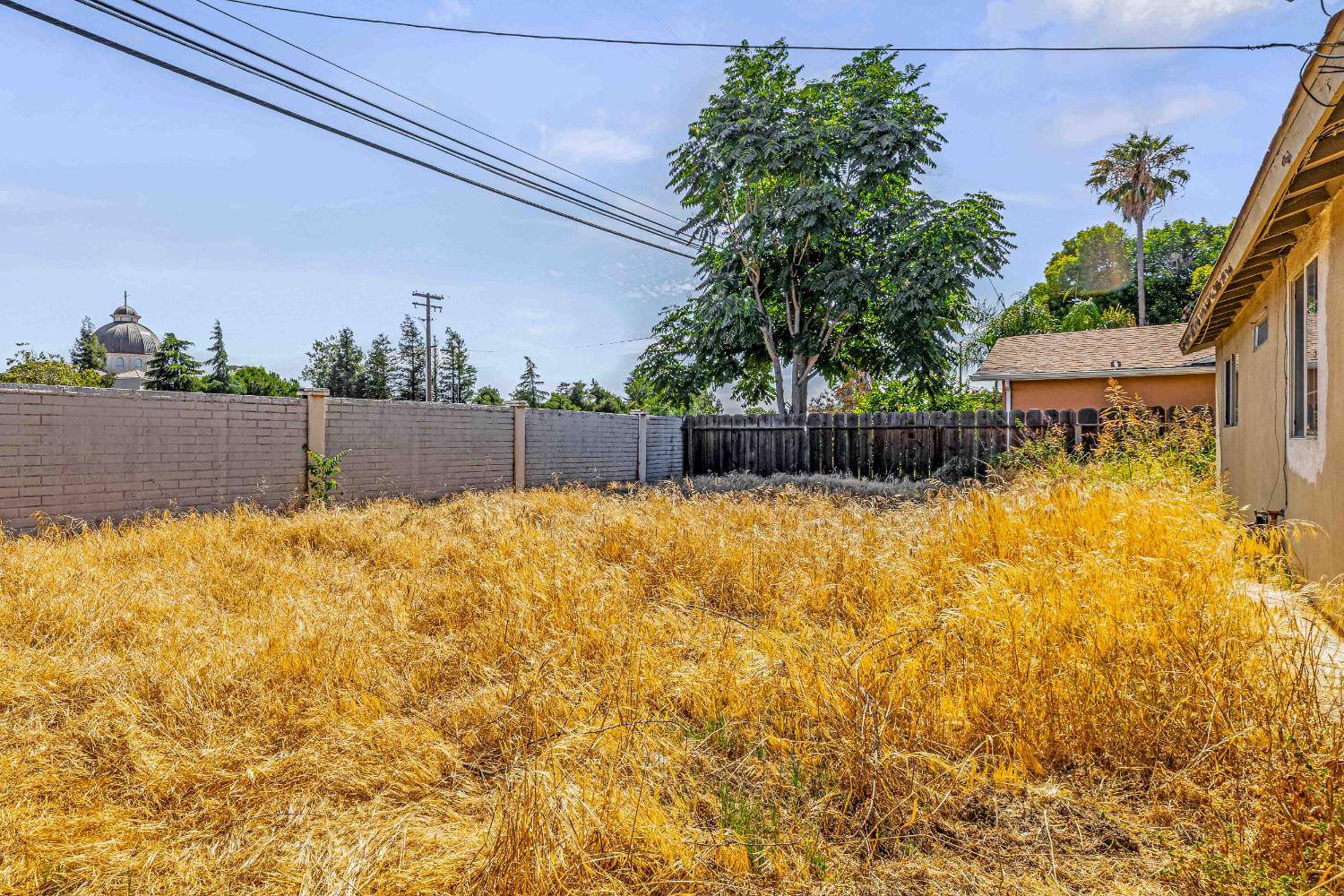 Detail Gallery Image 3 of 8 For 1120 Petaluma Dr, Modesto,  CA 95351 - 3 Beds | 1 Baths