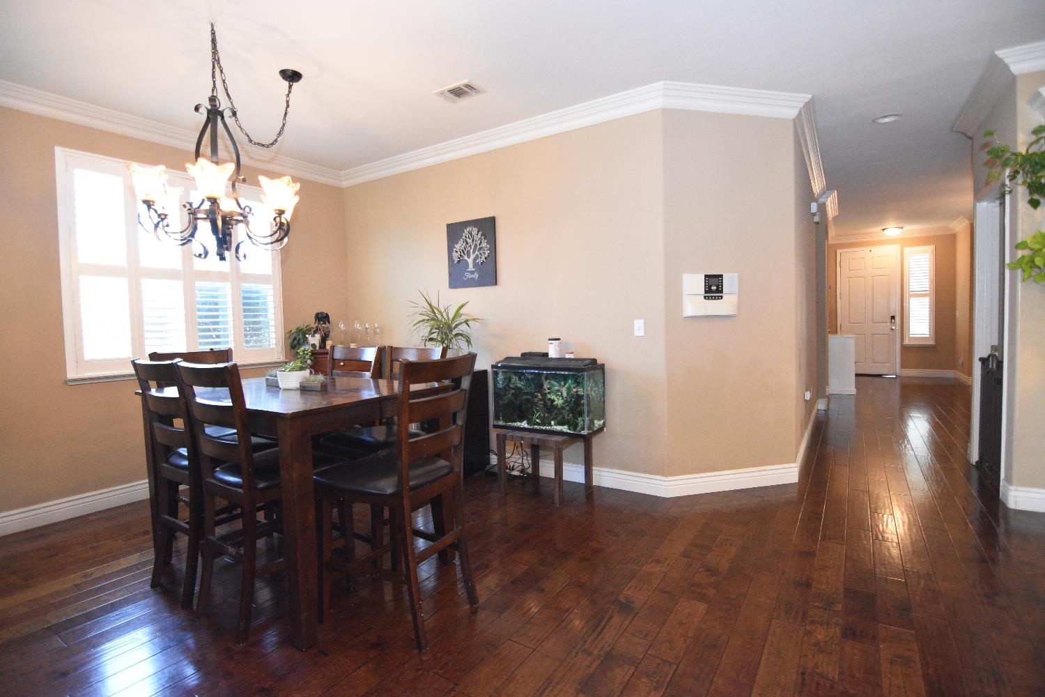 Detail Gallery Image 13 of 54 For 13702 Channel Ln, Waterford,  CA 95386 - 4 Beds | 3 Baths