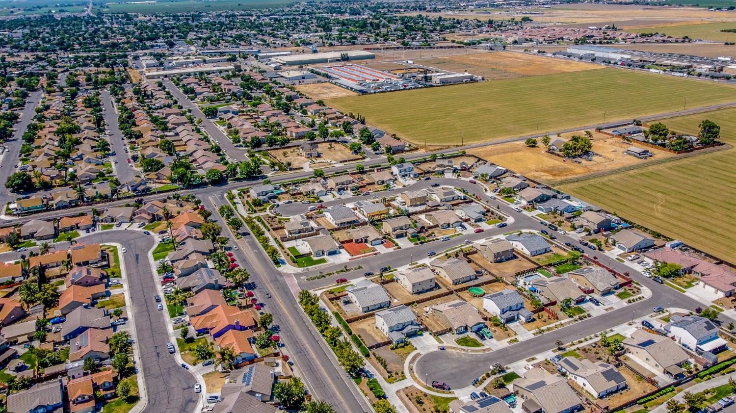 Detail Gallery Image 40 of 44 For 131 Sterling St, Los Banos,  CA 93635 - 3 Beds | 2 Baths