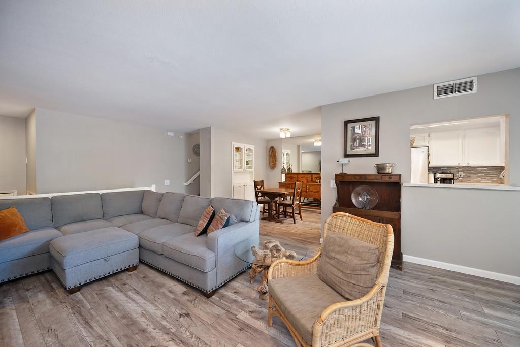 Detail Gallery Image 8 of 47 For 7826 Windsor Ln, Citrus Heights,  CA 95610 - 3 Beds | 2 Baths