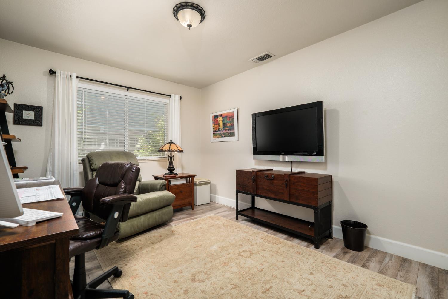 Detail Gallery Image 25 of 63 For 5148 Walnut Place Ln, Carmichael,  CA 95608 - 3 Beds | 2 Baths